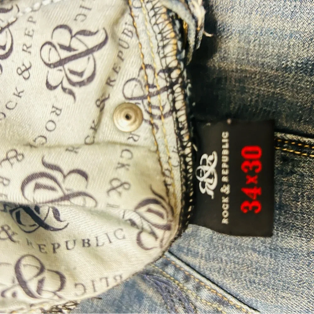 Rock & Republic jeans almost new - Picture 2 of 2